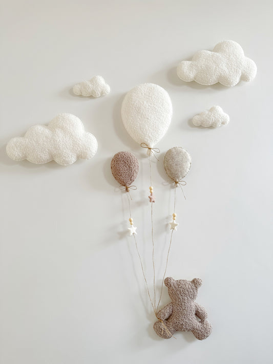 Balloons & Clouds Wall Display Set - 3 Balloons mix in Ivory Bouclé, Taupe Bouclé & Oatmeal Felt - Large Teddy Bear