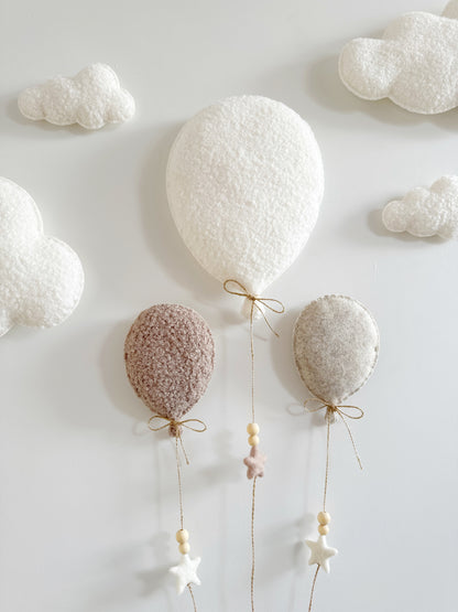 Balloons & Clouds Wall Display Set - 3 Balloons mix in Ivory Bouclé, Taupe Bouclé & Oatmeal Felt - Large Teddy Bear