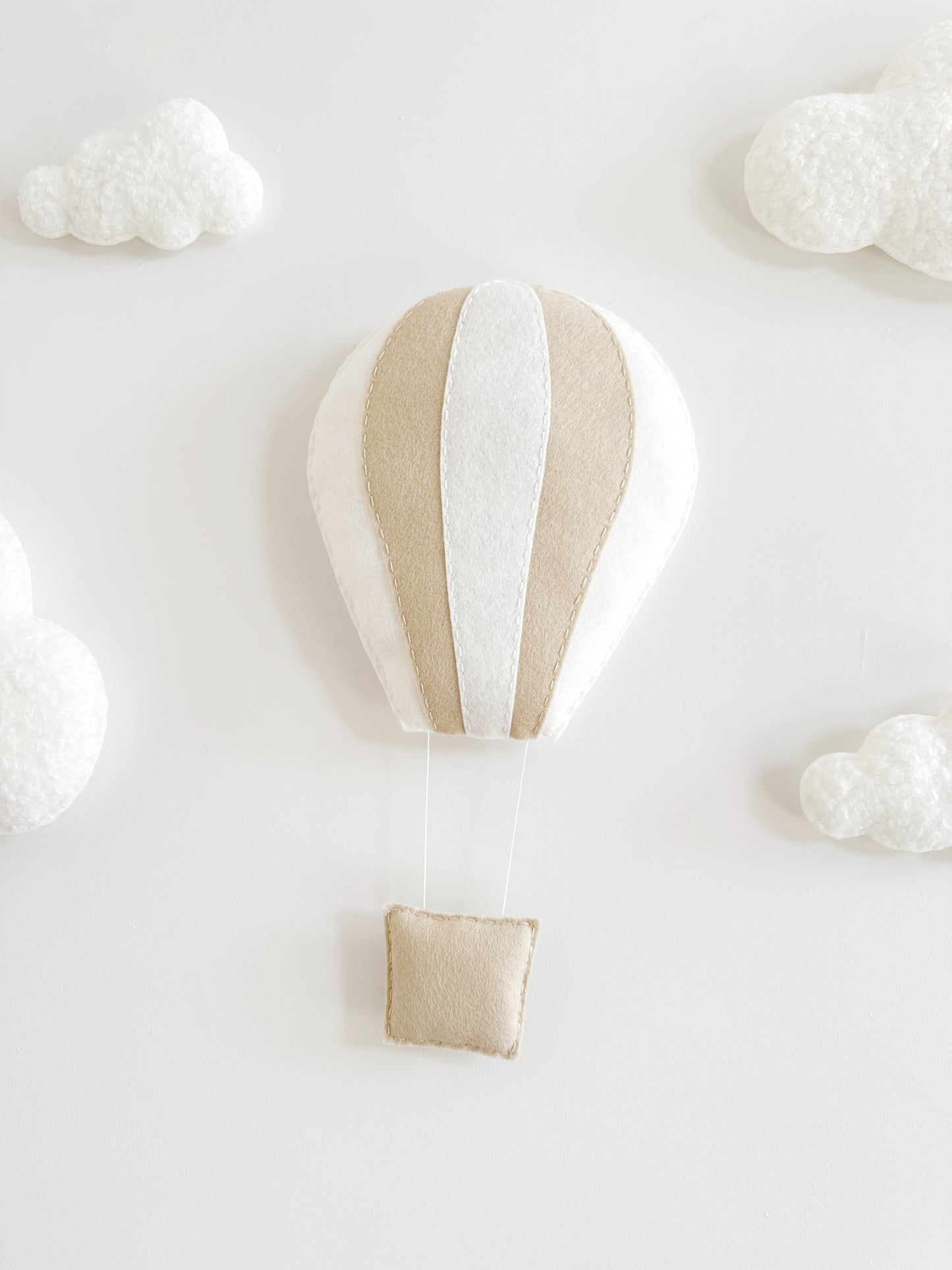 Layered Felt Hot Air Balloon & 4 Bouclé Clouds Wall Display Set - Neutral