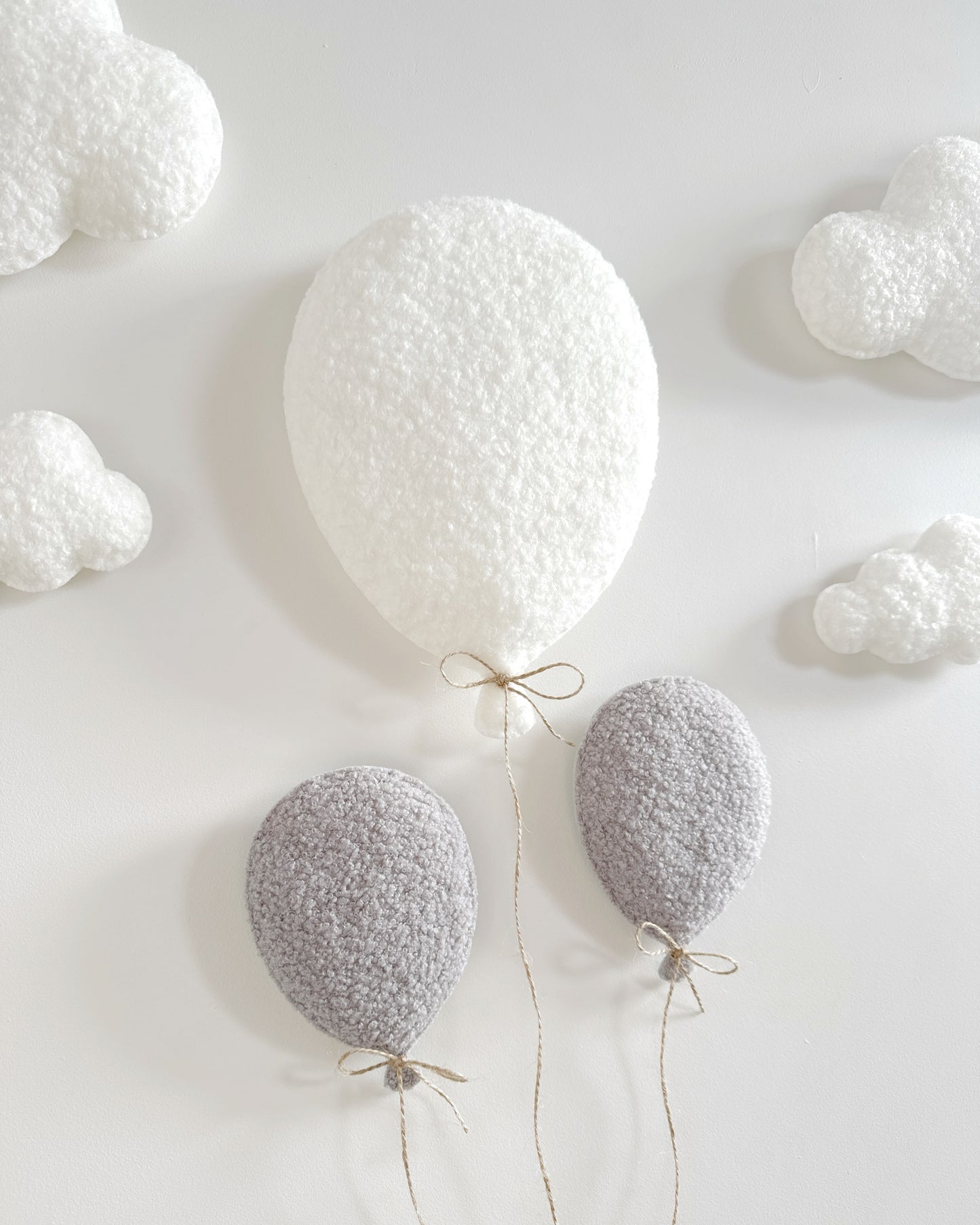 Balloons & Clouds Wall Display Set - 3 Balloons - XL Elephant - Ivory & Light Grey Bouclé