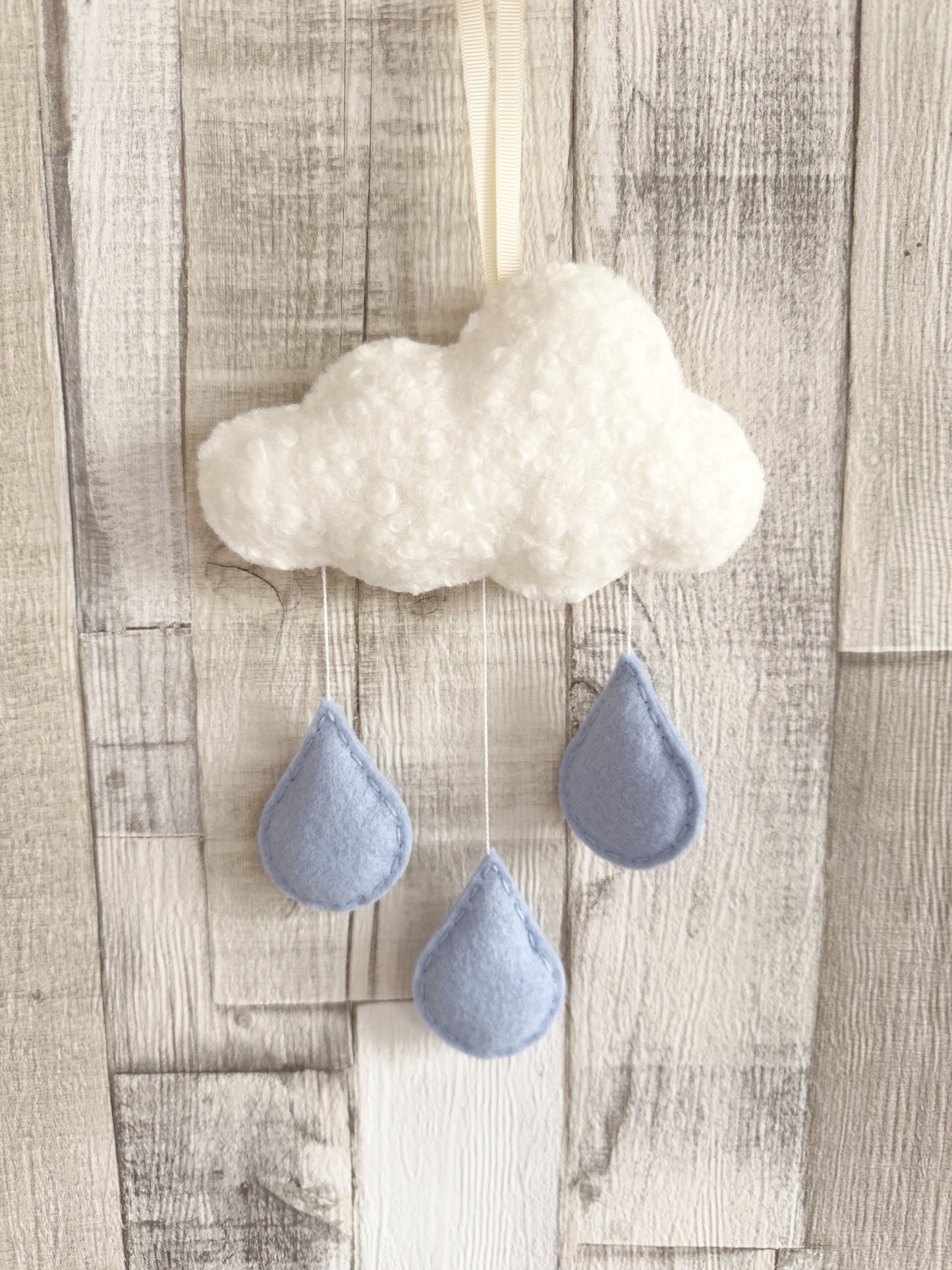 Small Bouclé Cloud & Raindrops Wall Hanger - Ivory & Baby Blue