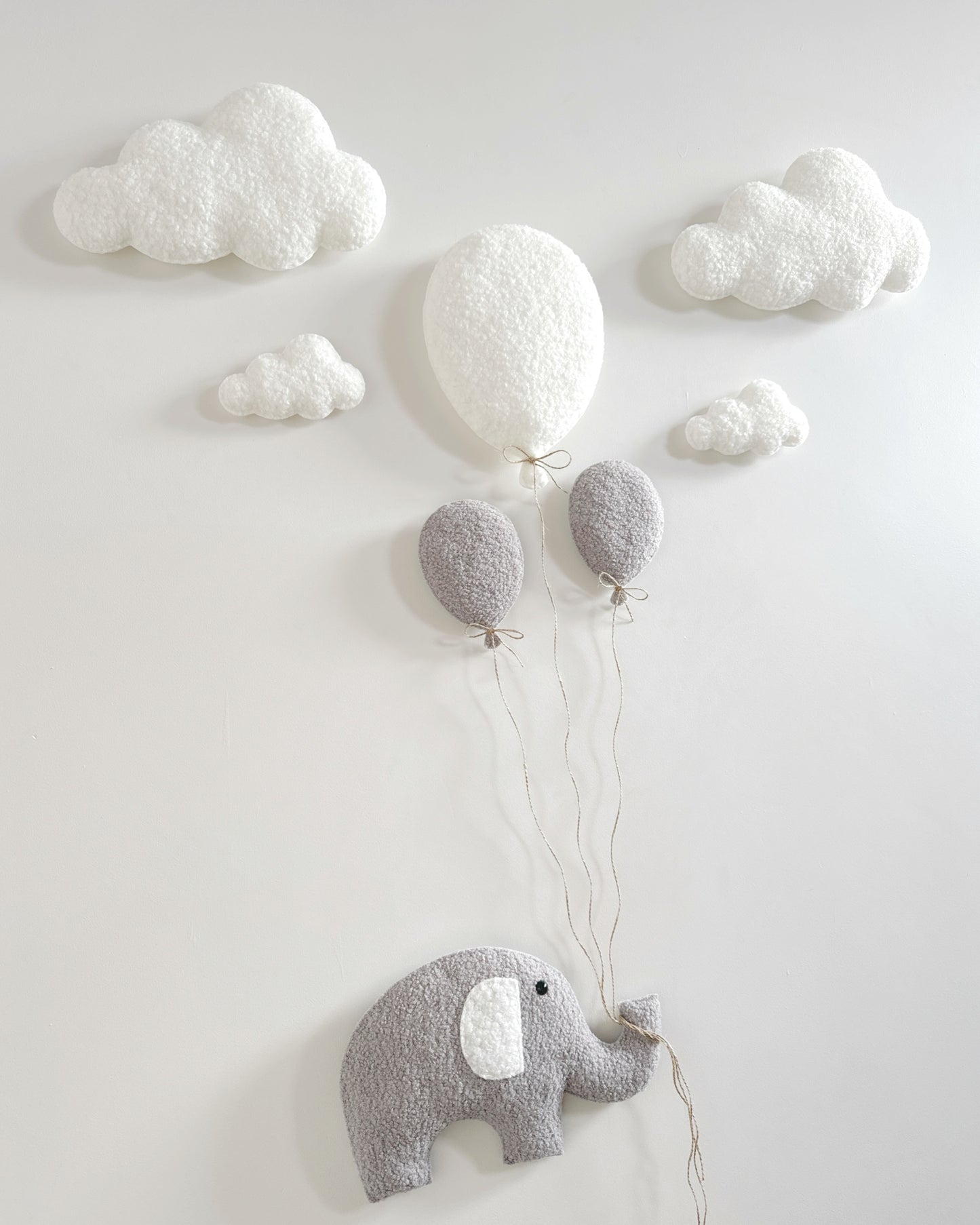 Balloons & Clouds Wall Display Set - 3 Balloons - XL Elephant - Ivory & Light Grey Bouclé