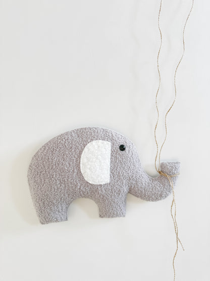 Balloons & Clouds Wall Display Set - 3 Balloons - XL Elephant - Ivory & Light Grey Bouclé