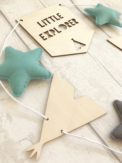 Little Explorer Bunting